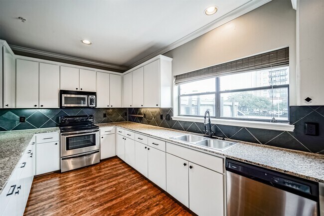 Foto del edificio - 17 Waugh Dr