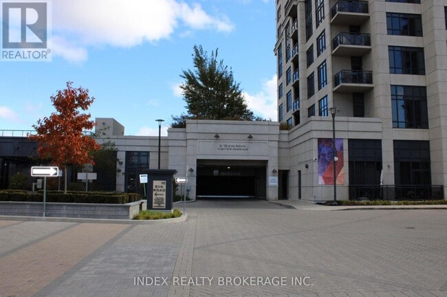 Building Photo - 6 Eva Rd