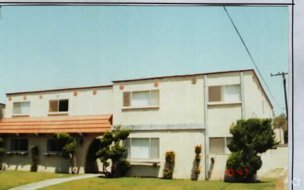 Building Photo - 6419 Whippoorwill St