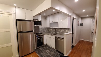 Building Photo - 1628 2nd Ave