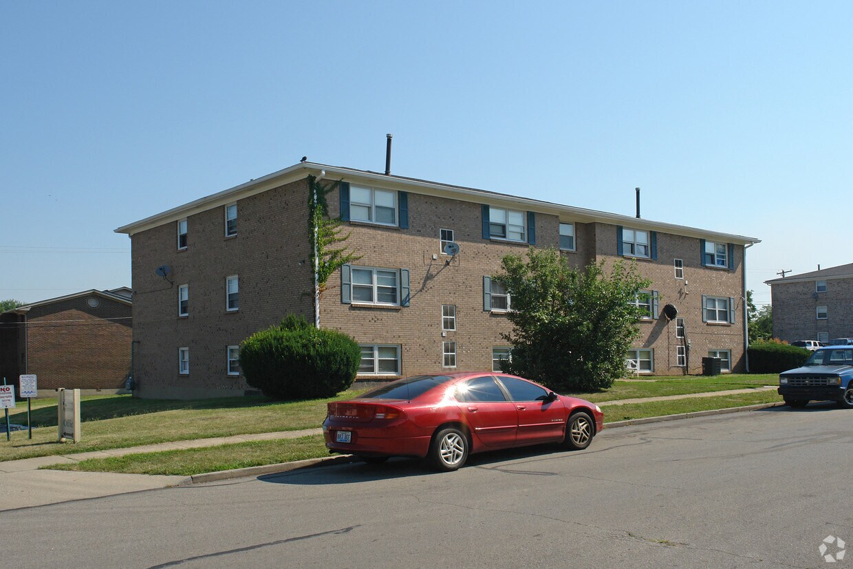 Building Photo - 2025-2033 Daniel Ct