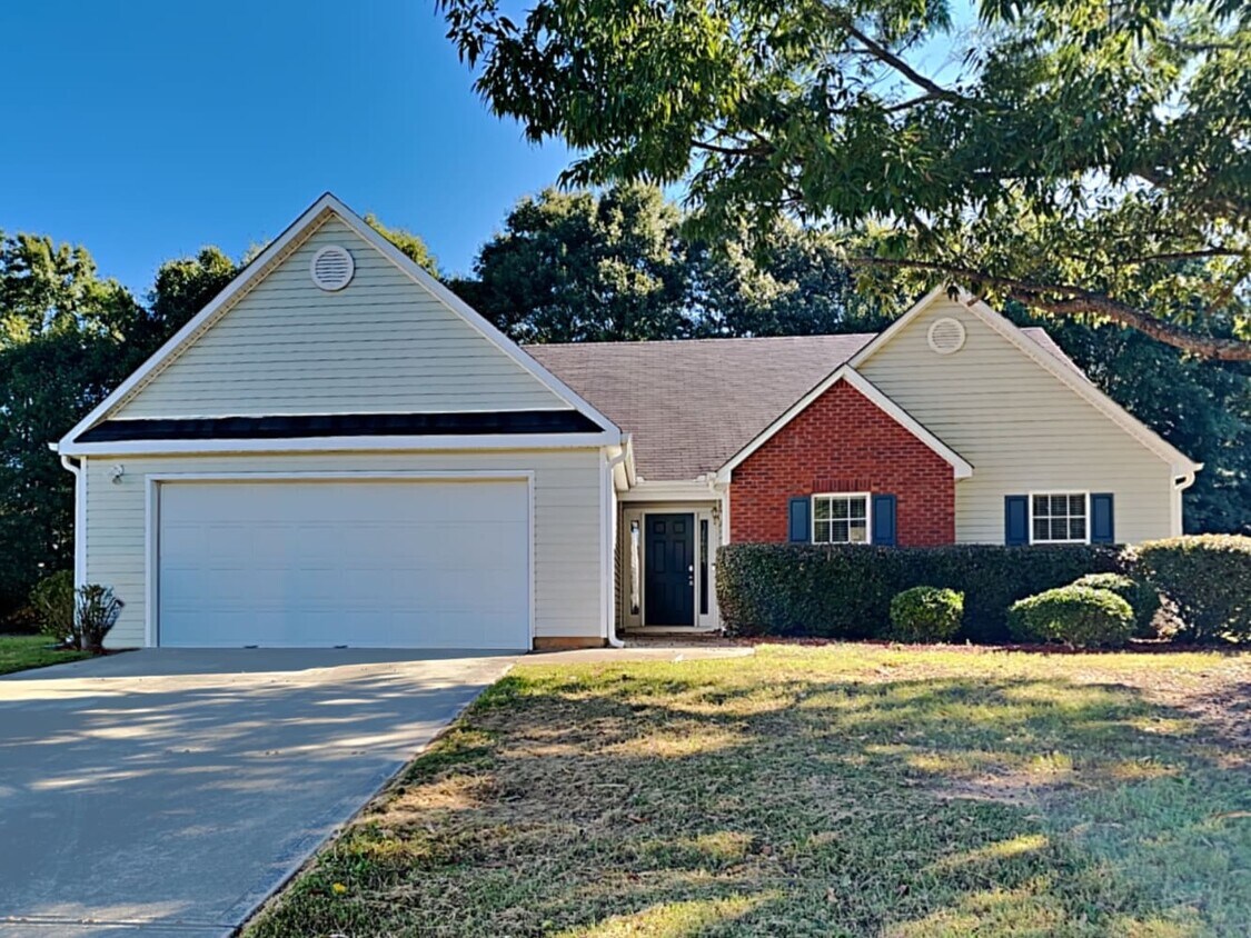 273 Rockingham Dr House Rental in Loganville, GA