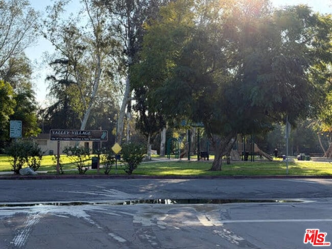 Foto del edificio - 5027 Westpark Dr