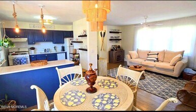 Building Photo - 364 Westwood Ave