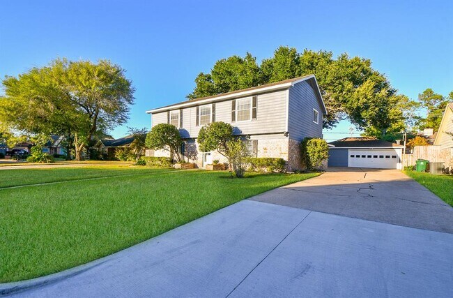 Building Photo - 7310 Ridge Oak Dr