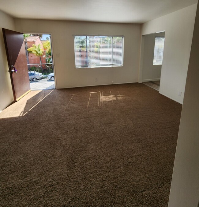 Living Room to Street - 775 Portola Ave