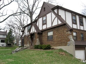Building Photo - 3000 Bellewood Ave