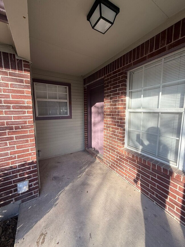 Foto del edificio - Yik Properties #1 (1904 Alex Ave)