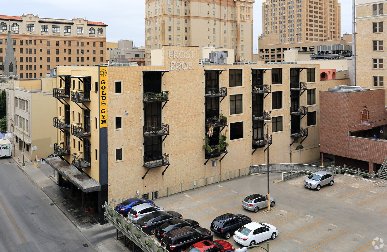 Primary Photo - Travis Park Lofts