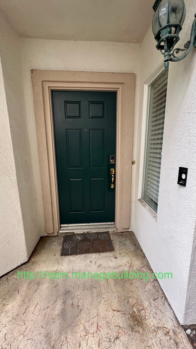 Building Photo - 1030 Davis Way