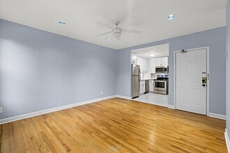 Building Photo - 607 1st St