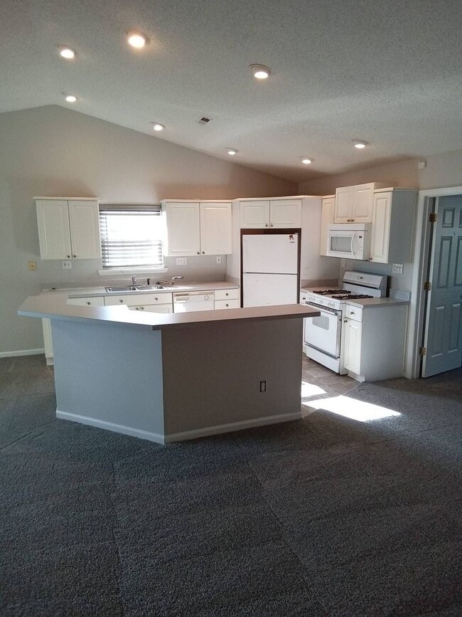 Building Photo - Ranch Home on Corner Lot with No HOA!