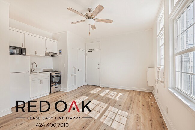 Building Photo - Beautiful Bachelor Studio with Kitchen App...