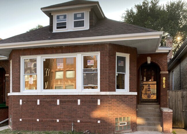 Foto del edificio - 8625 S Euclid Ave
