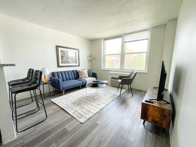 Building Photo - 2515 Burnet Ave