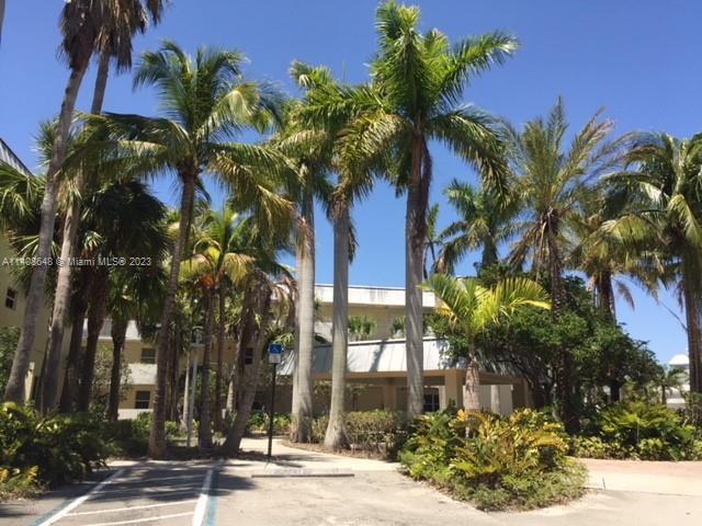 Primary Photo - 8950 SW 69th Ct