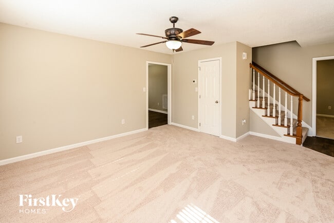 Building Photo - 203 Hickory Wood Dr