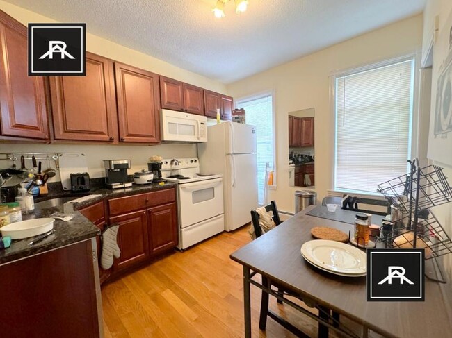 Building Photo - 2 bedroom in Brookline MA 02446