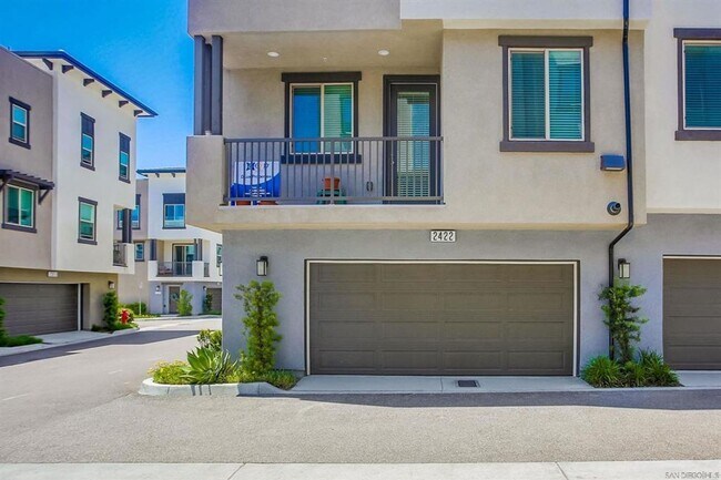 Foto del edificio - Modern 3-Bedroom, 3-Bath in Prime North Co...
