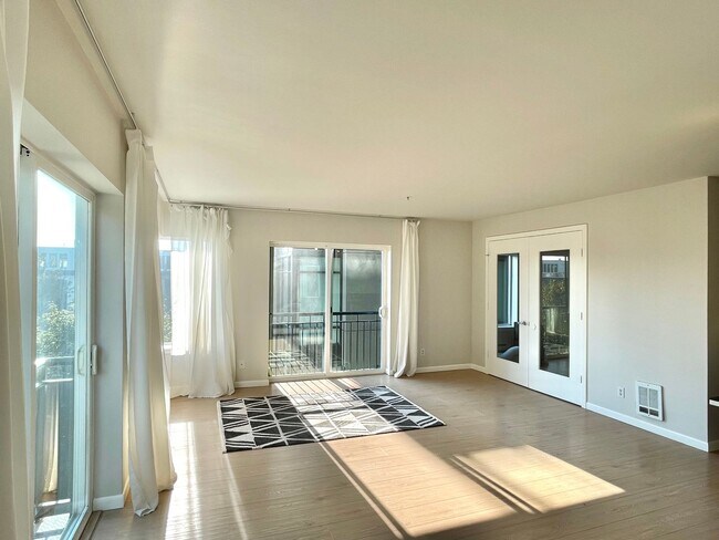 Photo - 2717 Western Ave Apartment