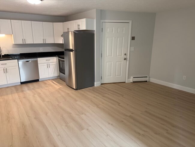 Building Photo - 106 Granite St