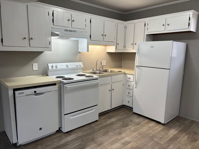 Building Photo - 353