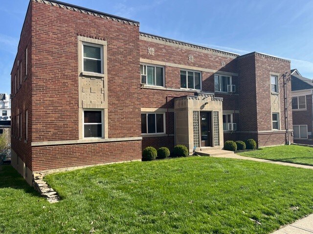 Frente - 2760 Linshaw Ct