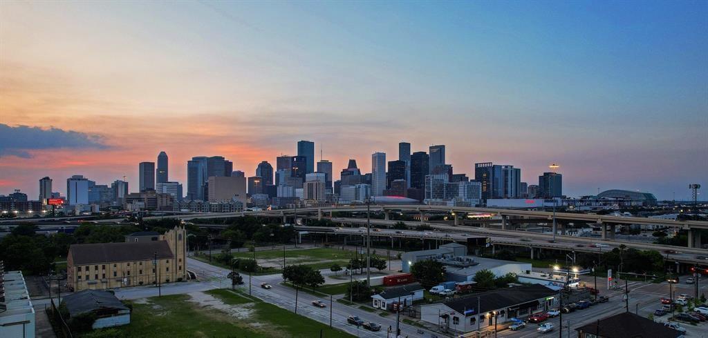 Foto principal - 2103 Emancipation Ave