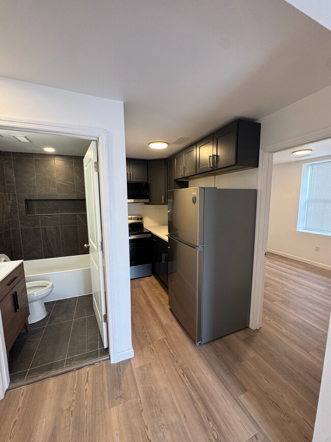 Photo - 839 S Jackson St Apartment