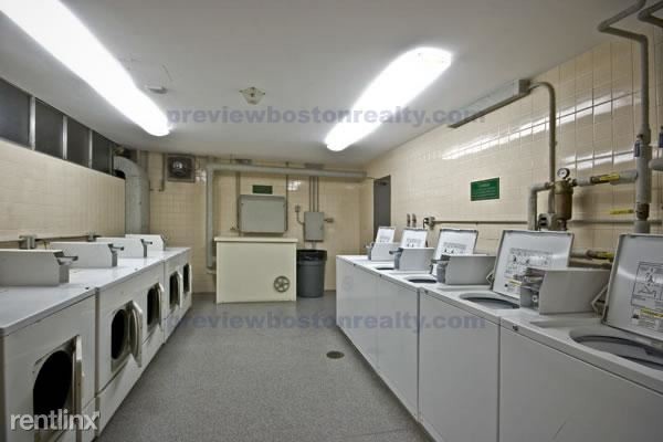 Foto del edificio - 1455 Commonwealth Ave