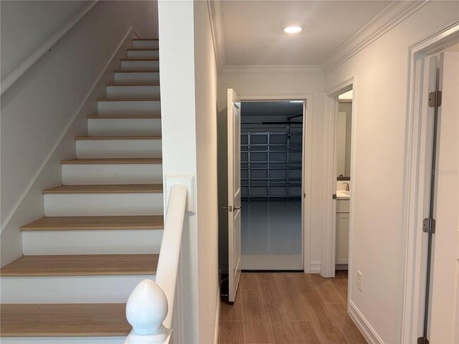 Building Photo - 1427 W Chestnut St