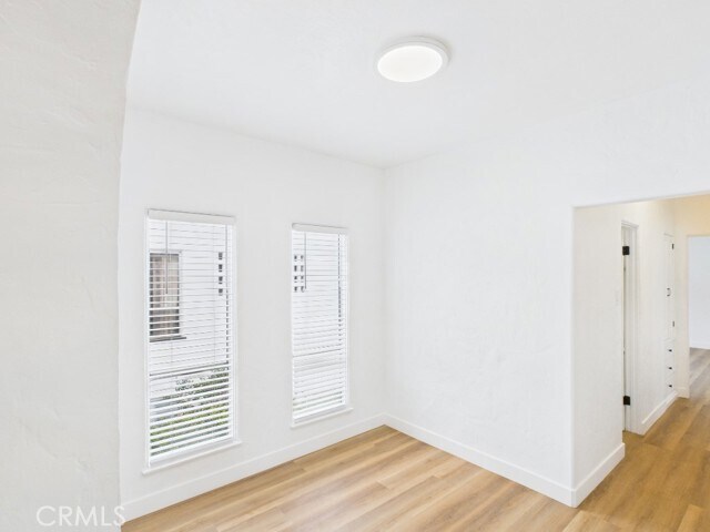 Foto del edificio - 1533 E 3rd St