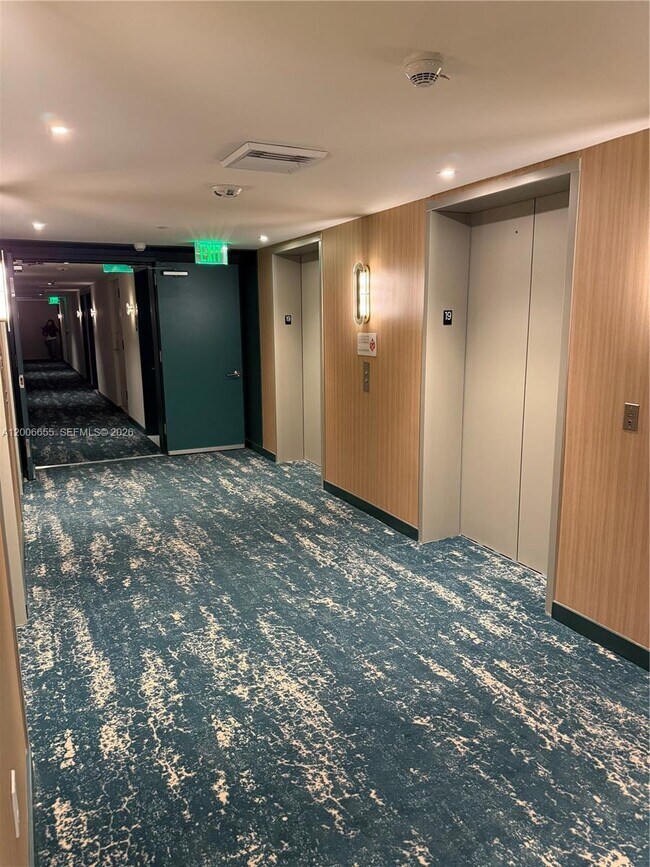 Foto del edificio - 77 SE 5th St