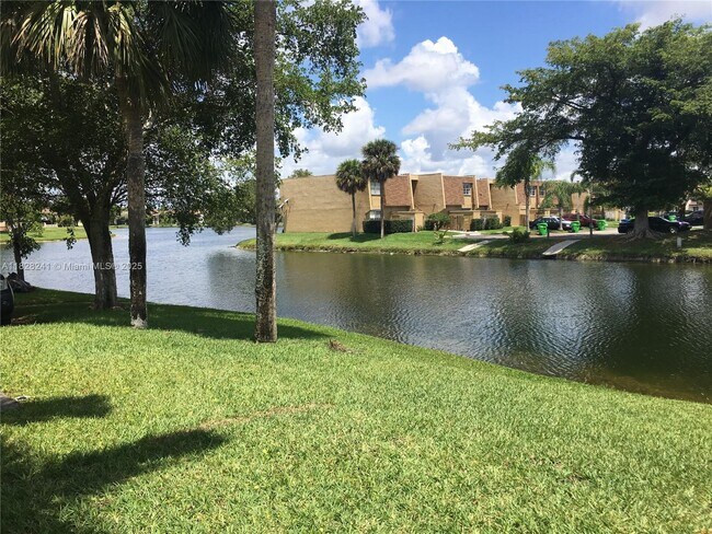 Foto del edificio - 3641 NW 95th Terrace