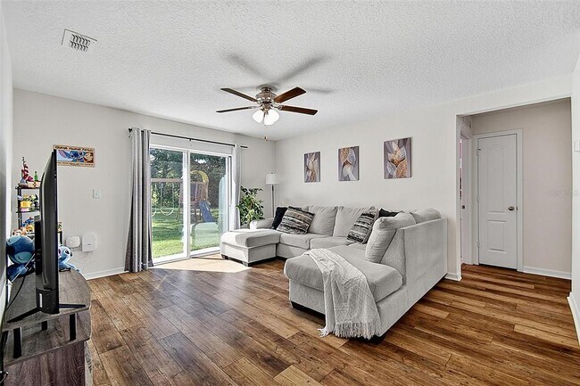 Building Photo - 70 Pebble Beach Dr