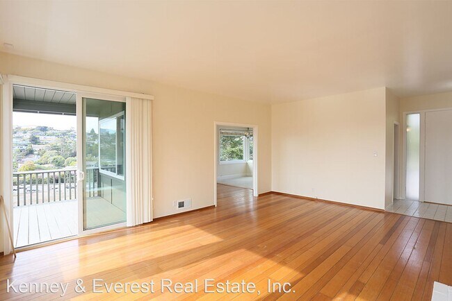 Foto del edificio - 3 br, 2 bath House - 107 Trestle Glen Terrace