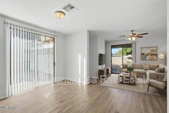 Foto del edificio - 4188 S Mariposa Dr