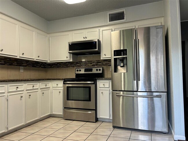 Foto del edificio - 12562 Newbrook Dr