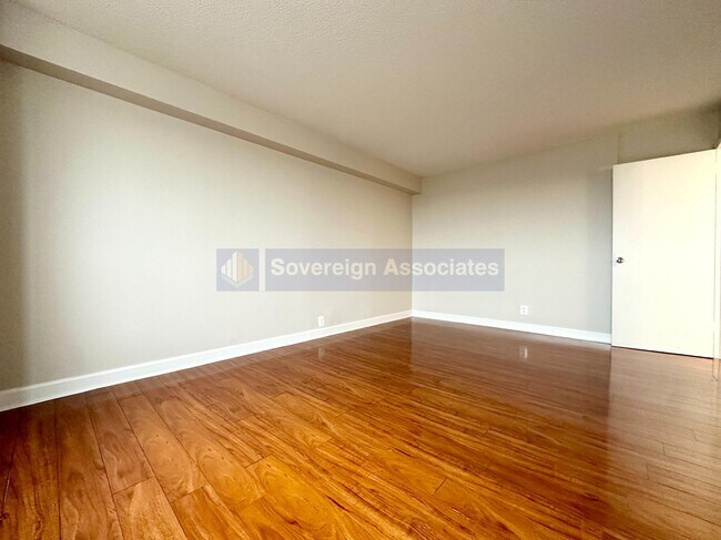 Foto del edificio - 40 E Sidney Ave