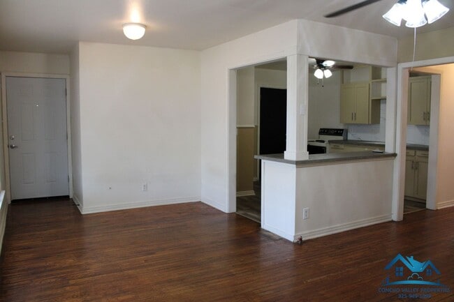 Building Photo - 2 Bedroom Home for Rent