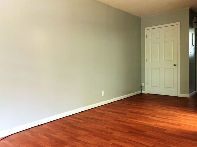 Foto del edificio - 410 E Water St