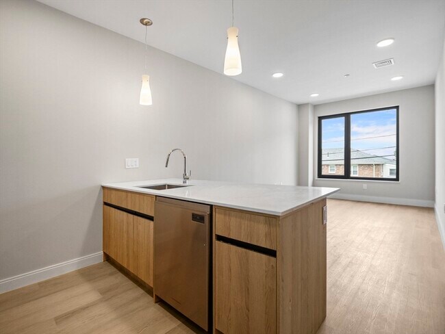 Foto del edificio - 249 Corey Rd