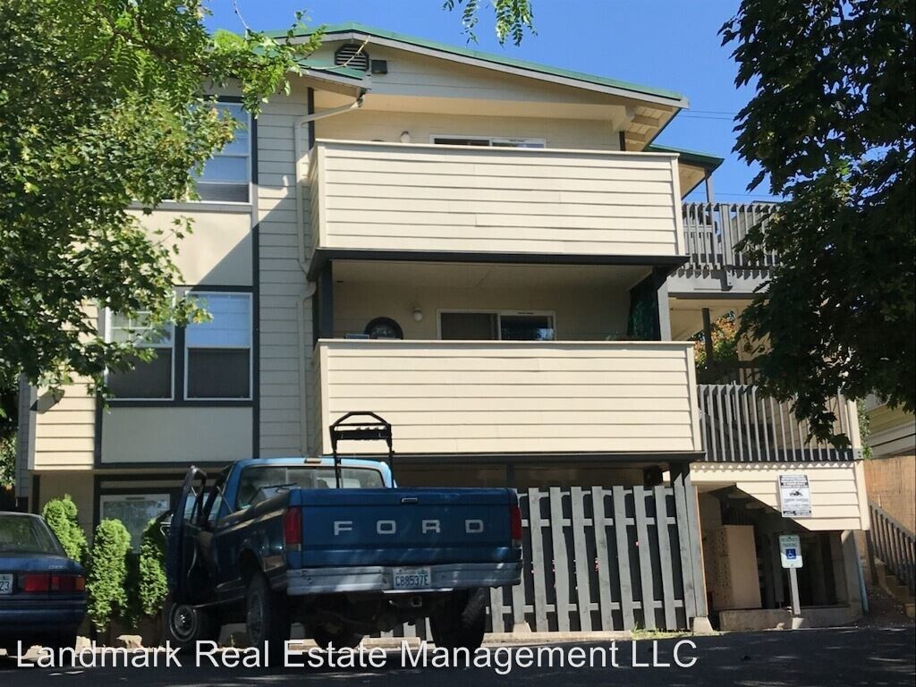 Foto principal - 1118 N Forest St