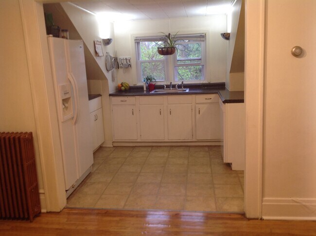 Kitchen - 14 Weymouth St.