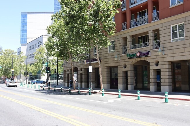 Spacious Downtown Condo - Spacious Downtown Condo