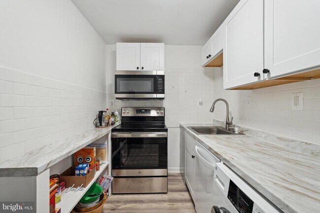 Foto del edificio - 3860 N Ridgeview Rd