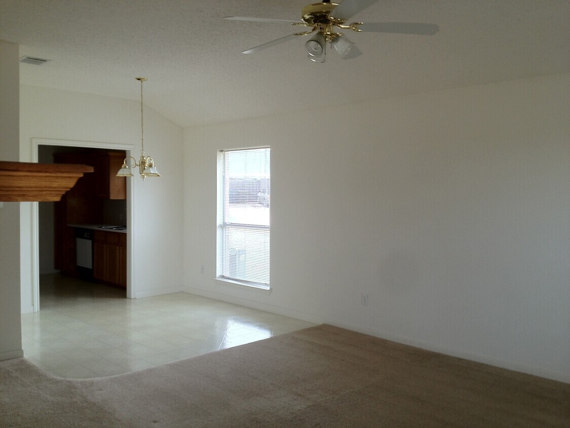 1008 Parkview Cir, Hewitt, TX 76643 House Rental in Hewitt, TX