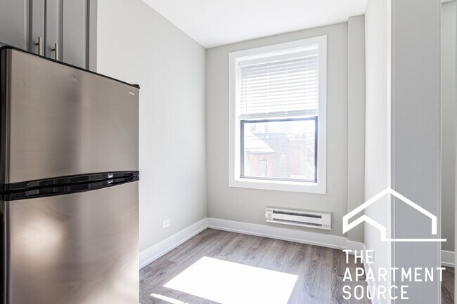 Foto del edificio - 501 W Belmont Ave