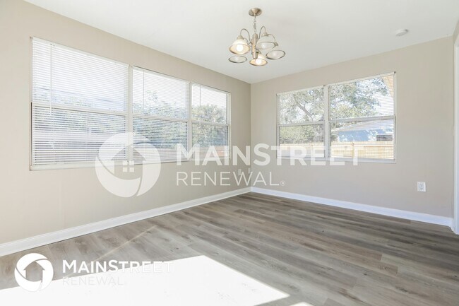 Foto del edificio - 2720 Gentian Rd