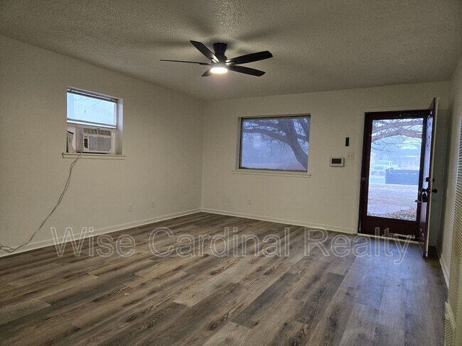 Foto del edificio - 1717 Ave I